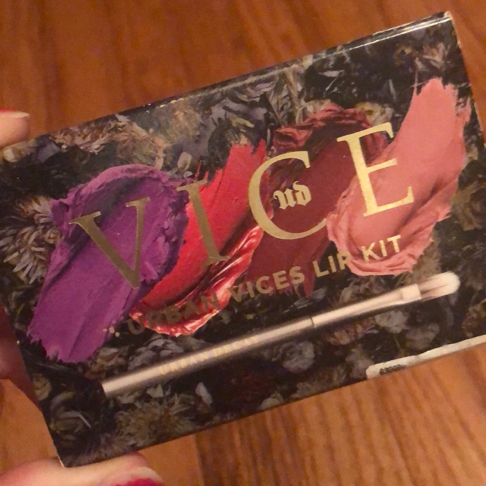 NWT URBAN DECAY LIP KIT